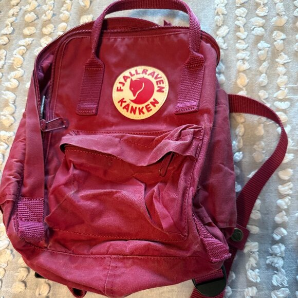 Fjällräven Kånken Mini Backpack in Ox Red - Picture 1 of 6